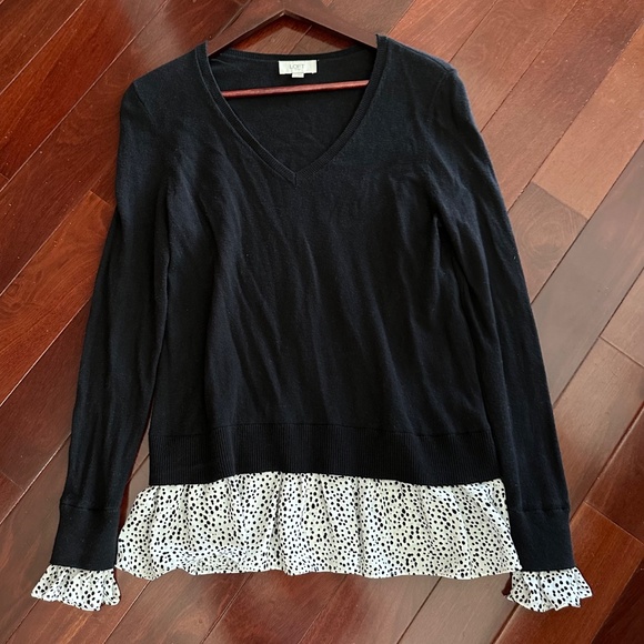 LOFT Black V Neck Cotton Lightweight Sweater Animal Print Ruffle Hem Size XS EUC - Picture 3 of 15